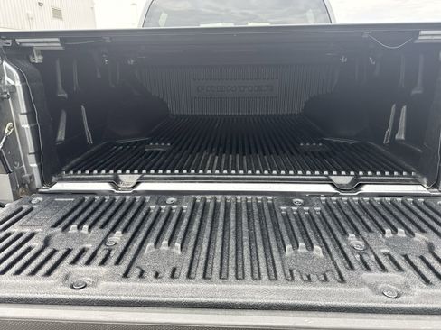 Used 2022 Nissan Frontier SV image 27