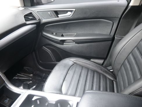 Used 2021 Ford Edge SEL w/ Convenience Package image 12