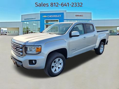 Used 2015 GMC Canyon SLE AWD/4WD image 3