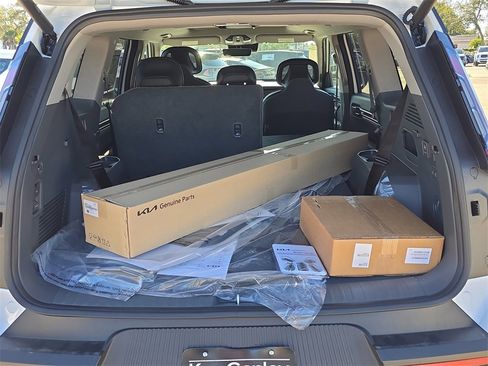 New 2026 Kia EV9 Wind image 12