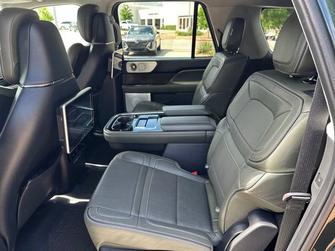 Used 2022 Lincoln Navigator L Black Label AWD/4WD image 33