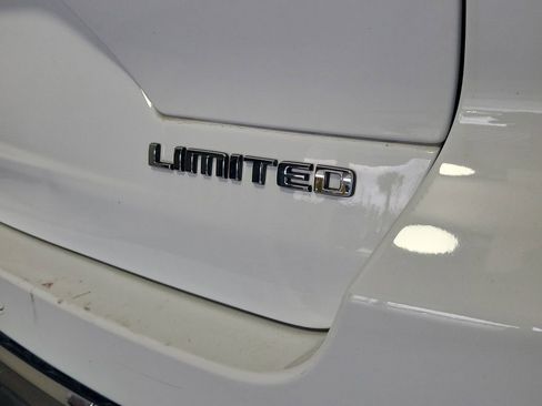 Used 2022 Jeep Grand Cherokee Limited image 7