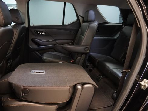 Used 2020 Chevrolet Traverse LT w/ LT Premium Package FWD image 28