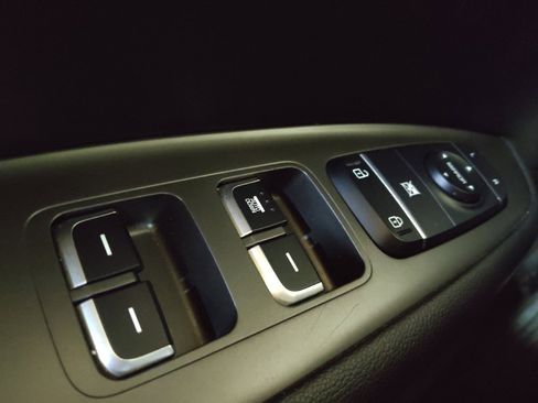 Used 2020 Kia Optima LX image 27