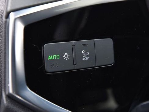 Used 2023 Audi Q3 2.0T Premium w/ Convenience Package image 11