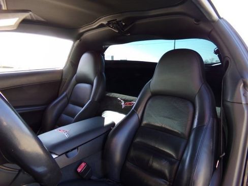Used 2005 Chevrolet Corvette 1SB Z51 Coupe w/ Preferred Equipment Group image 30