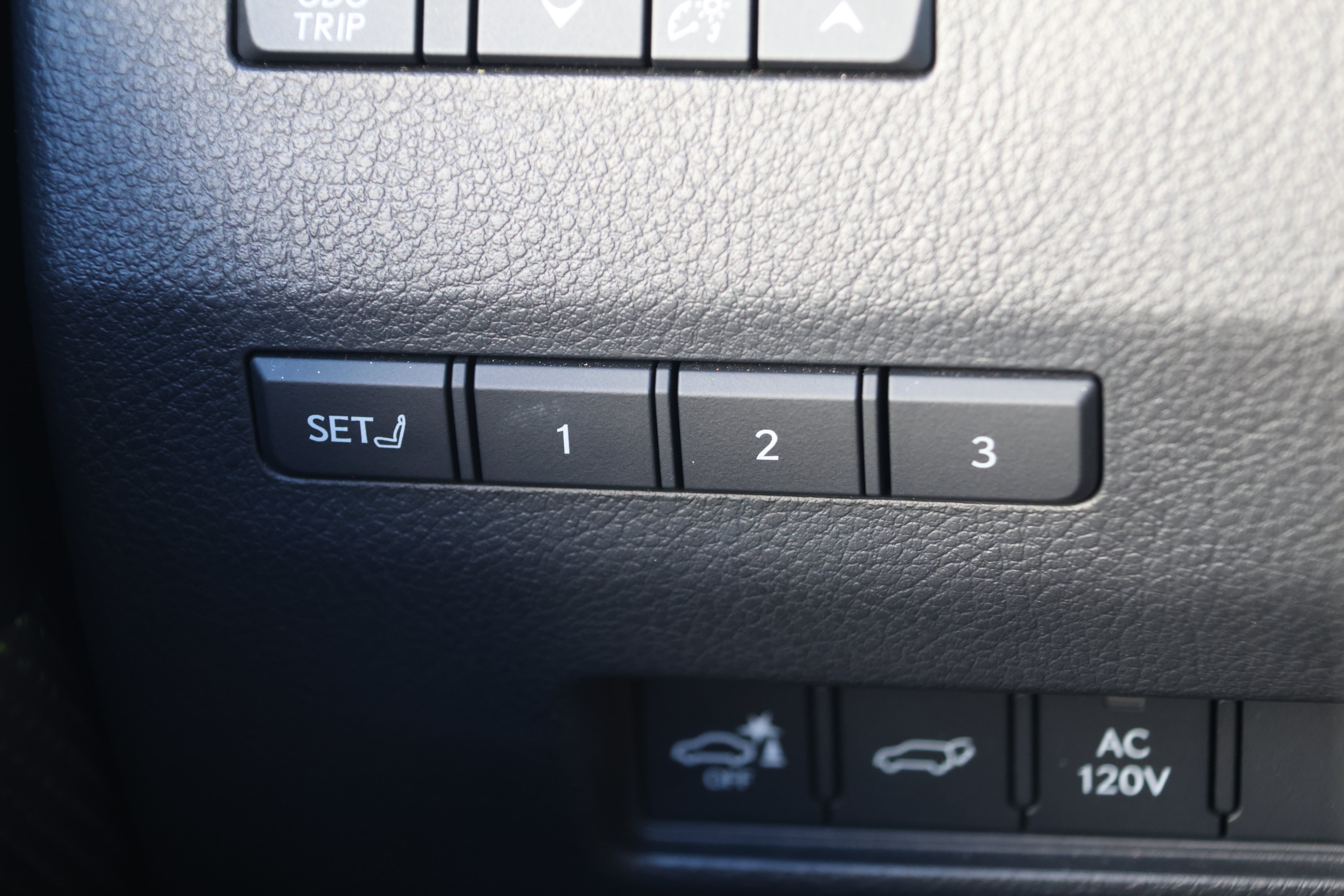 Certified 2025 Lexus GX 550 AWD/4WD image 16