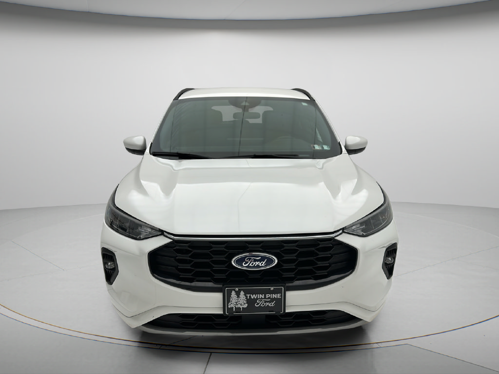 Used 2023 Ford Escape ST-Line Select w/ Tech Pack #1 AWD/4WD image 2
