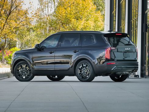 Certified 2022 Kia Telluride S AWD/4WD image 1