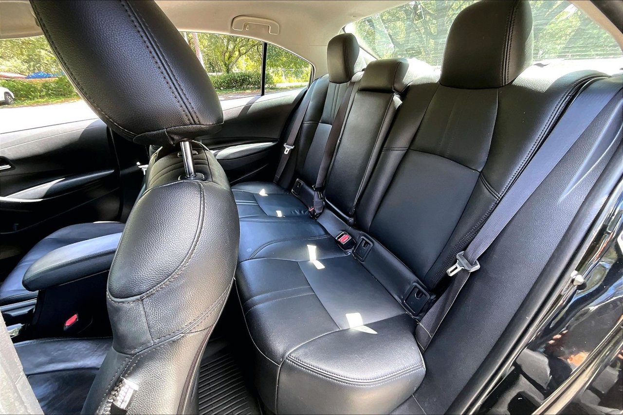 Used 2020 Toyota Corolla LE FWD image 19