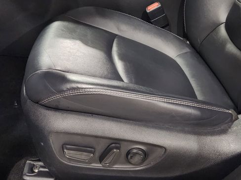 Used 2021 Toyota RAV4 XLE Premium image 44