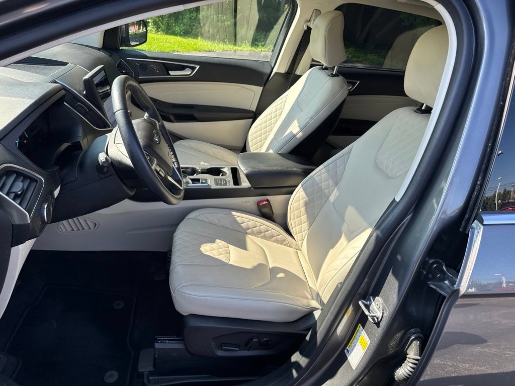 Used 2024 Ford Edge Titanium AWD/4WD image 18