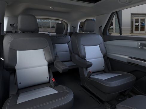 New 2023 Ford Explorer XLT w/ Equipment Group 202A image 26