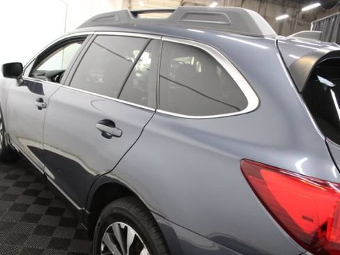 Used 2017 Subaru Outback 2.5i Limited AWD/4WD image 14