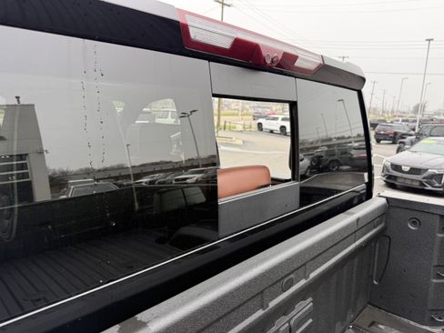 Used 2025 GMC Sierra 2500 Denali Ultimate image 37