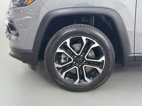 Used 2023 Jeep Compass Limited AWD/4WD image 32