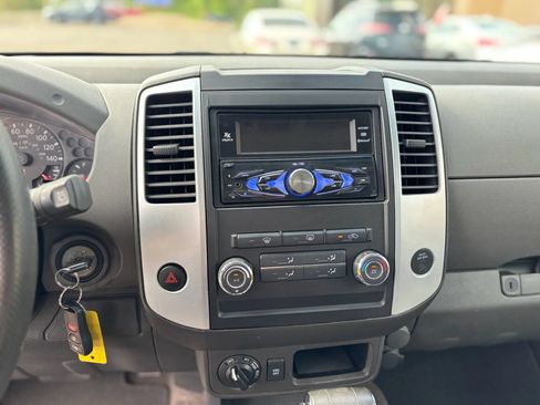 Used 2011 Nissan Xterra S AWD/4WD image 15