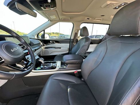 Used 2024 Kia Carnival SX Prestige image 24