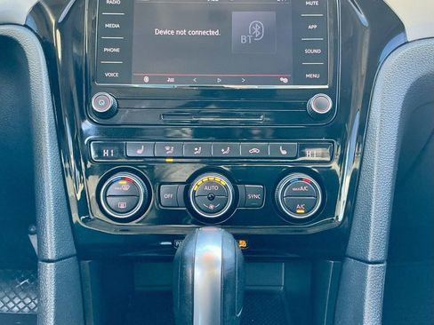 Used 2020 Volkswagen Passat 2.0T SE w/ Sunroof Package image 31