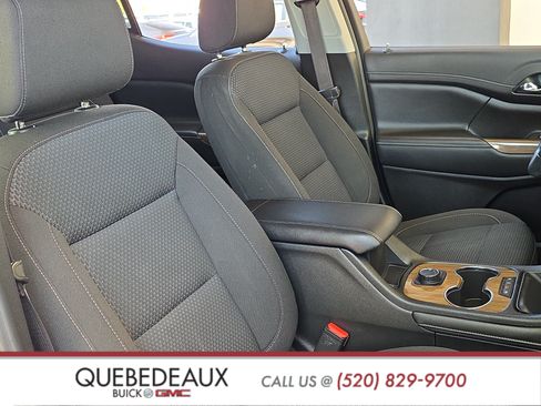 Used 2022 GMC Acadia SLE FWD image 32