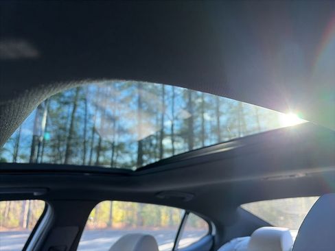 Used 2025 Genesis G70 3.3T Advanced image 6