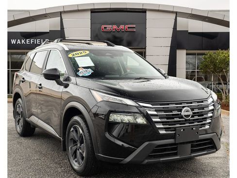 Used 2025 Nissan Rogue SV w/ SV Premium Package FWD image 1