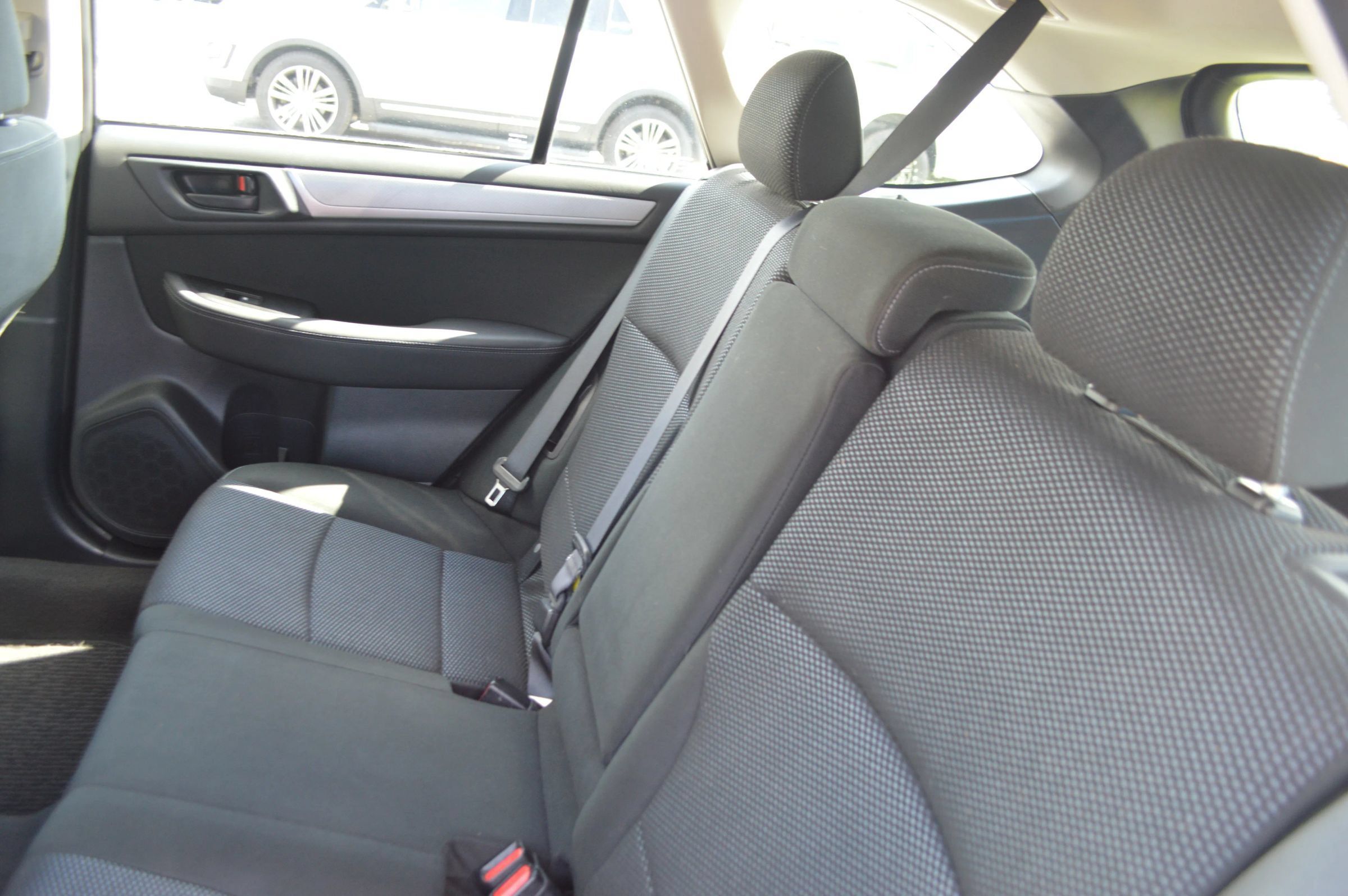Used 2018 Subaru Outback 2.5i AWD/4WD image 15