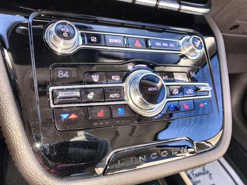 Used 2020 Lincoln Corsair Reserve image 19