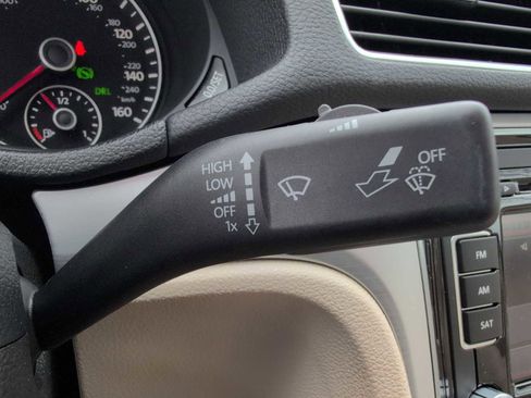 Used 2013 Volkswagen Passat 2.5 SE image 26