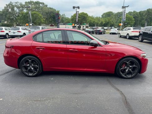 Used 2019 Alfa Romeo Giulia Ti w/ Nero Edizione AWD/4WD image 4