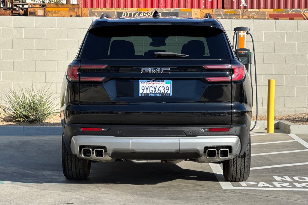 Used 2025 GMC Acadia Elevation FWD image 10