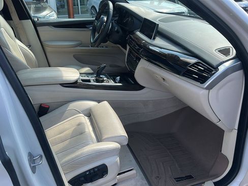 Used 2016 BMW X5 xDrive50i AWD/4WD image 8
