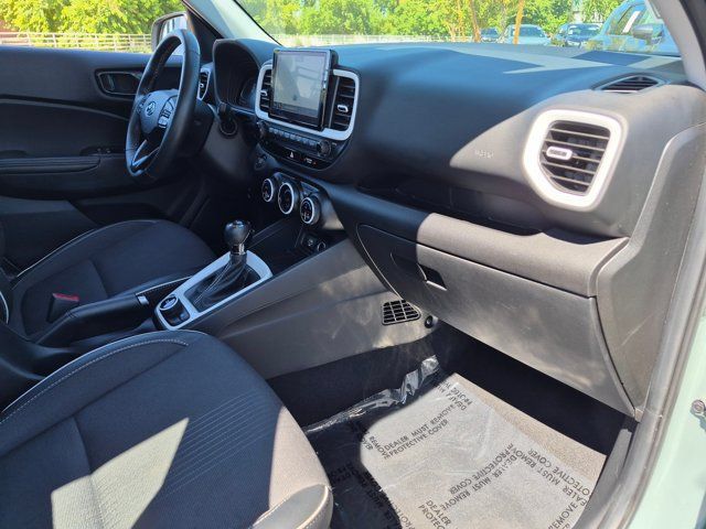 Used 2025 Hyundai Venue Limited FWD image 28