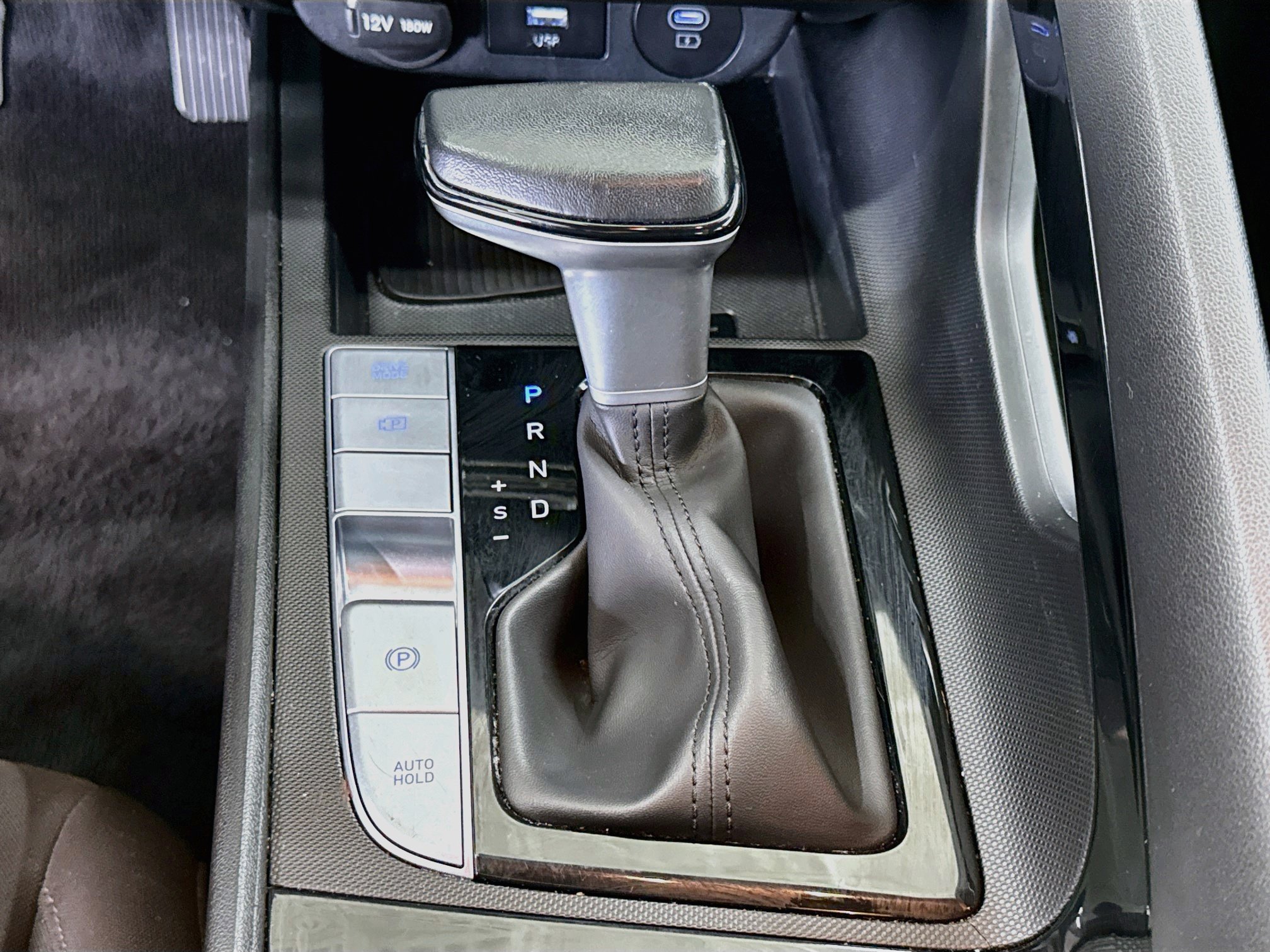 Used 2025 Hyundai Elantra SEL FWD image 25