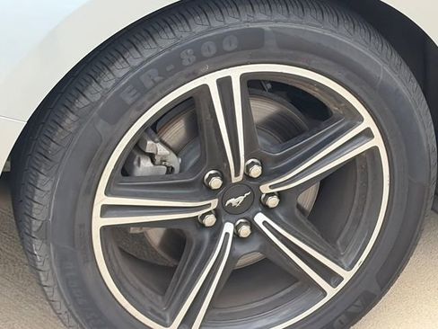 Used 2024 Ford Mustang Premium image 11