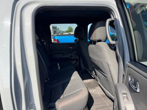 Used 2023 Nissan Frontier PRO-4X w/ Pro Convenience Package AWD/4WD image 10