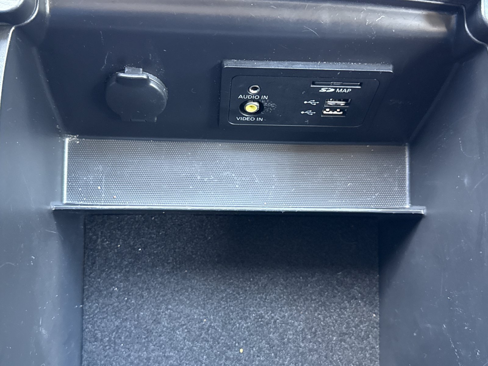 Used 2019 Nissan Pathfinder SL FWD image 31