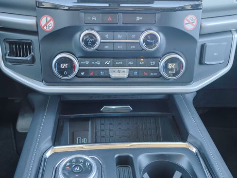 Certified 2024 Ford Expedition Max XLT image 21