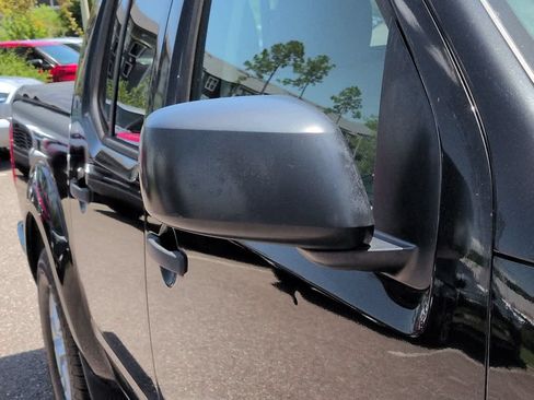 Used 2016 Nissan Frontier SV RWD image 12