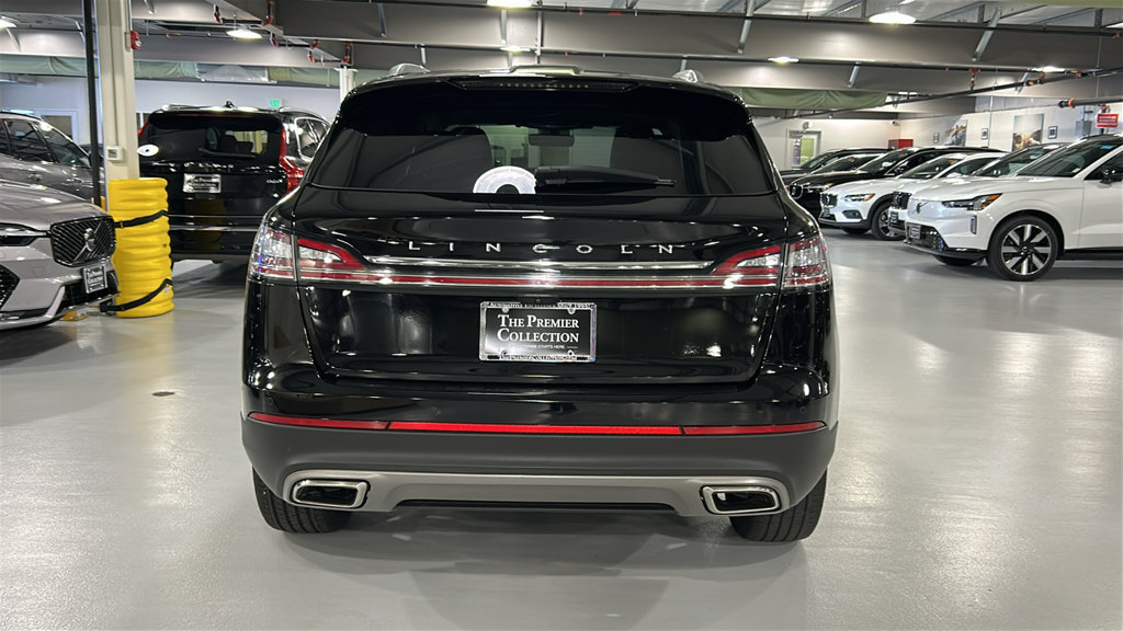 Used 2023 Lincoln Nautilus Reserve w/ Monochromatic Package AWD/4WD image 5