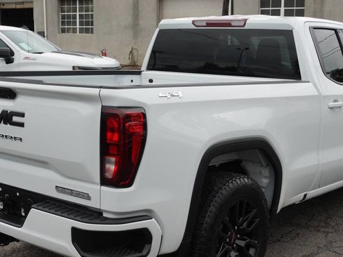 Used 2023 GMC Sierra 1500 Elevation image 11