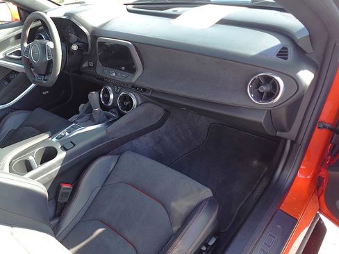 Used 2019 Chevrolet Camaro ZL1 RWD image 34