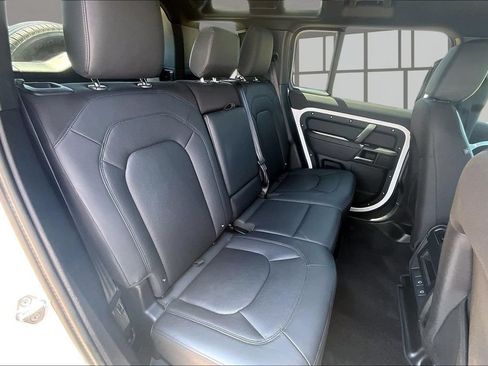 Used 2025 Land Rover Defender 110 S AWD/4WD image 27