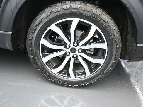 Used 2025 Ford Explorer ST-Line w/ Premium Package image 14