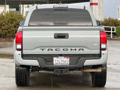 Certified 2019 Toyota Tacoma TRD Sport w/ TRD Premium Sport Package RWD image 8
