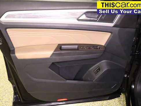 Used 2022 Volkswagen Atlas Cross Sport SE image 32