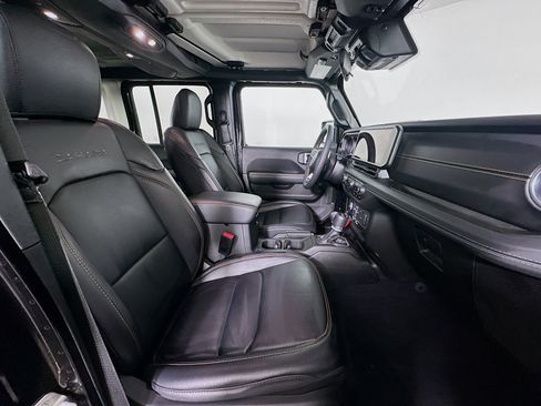 Used 2024 Jeep Wrangler Sahara w/ Safety Group image 29