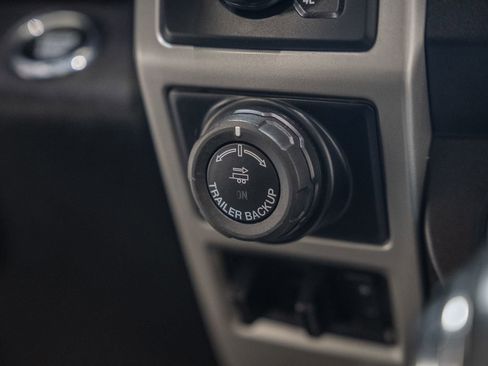 Used 2017 Ford F150 Lariat w/ Equipment Group 502A Luxury image 33