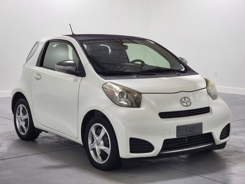 Used 2012 Scion iQ w/ Rear Speaker Pkg FWD image 2