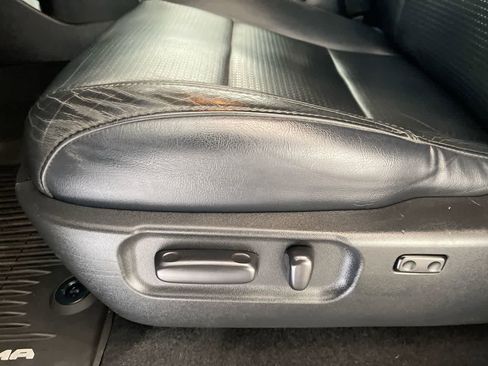 Used 2020 Toyota Tacoma TRD Off-Road w/ TRD Premium Off Road Package image 12